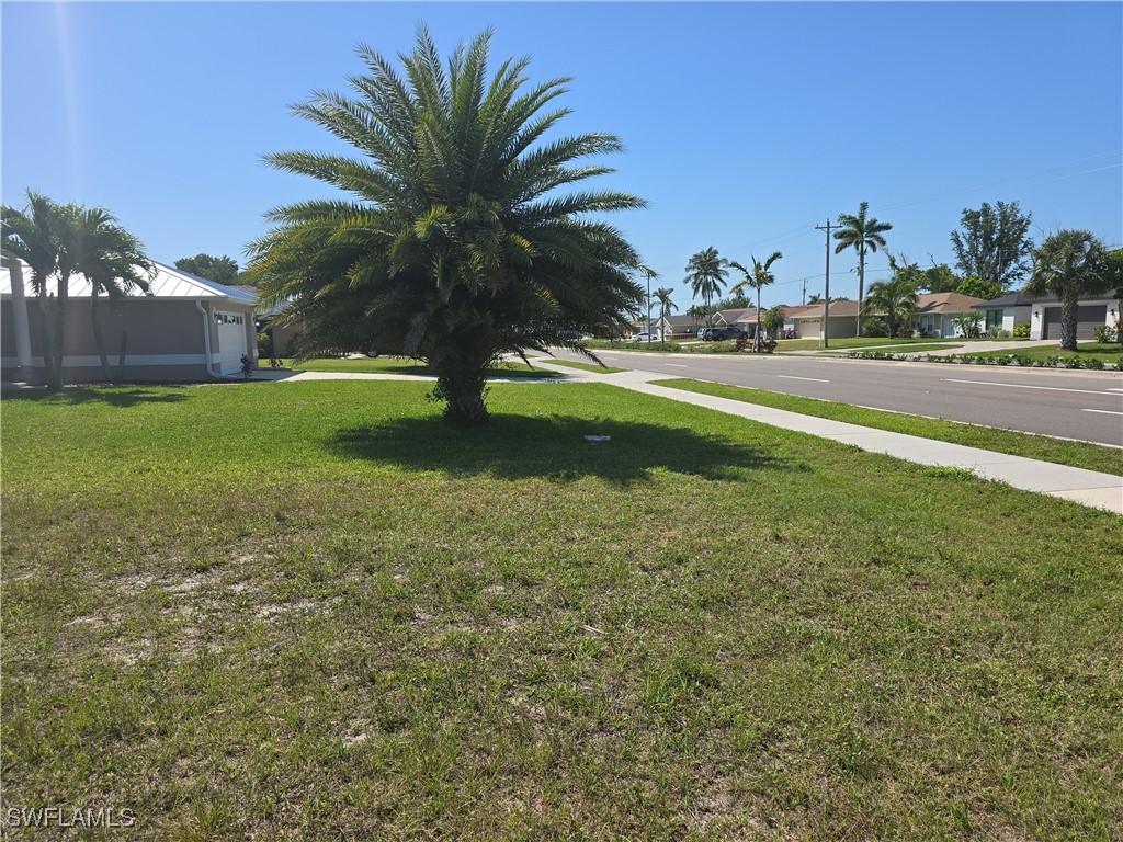 807 Nicholas Pkwy., Cape Coral, FL 33991