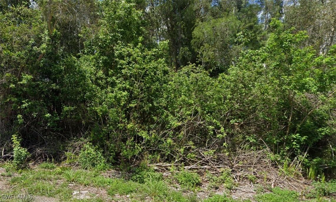 638 Delmonico St., Lehigh Acres, FL 33974