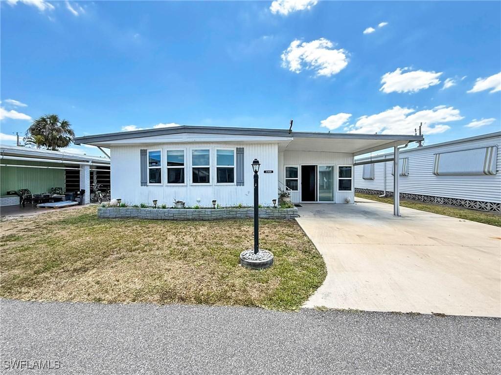 3388 Rainbow Ln., North Fort Myers, FL 33903