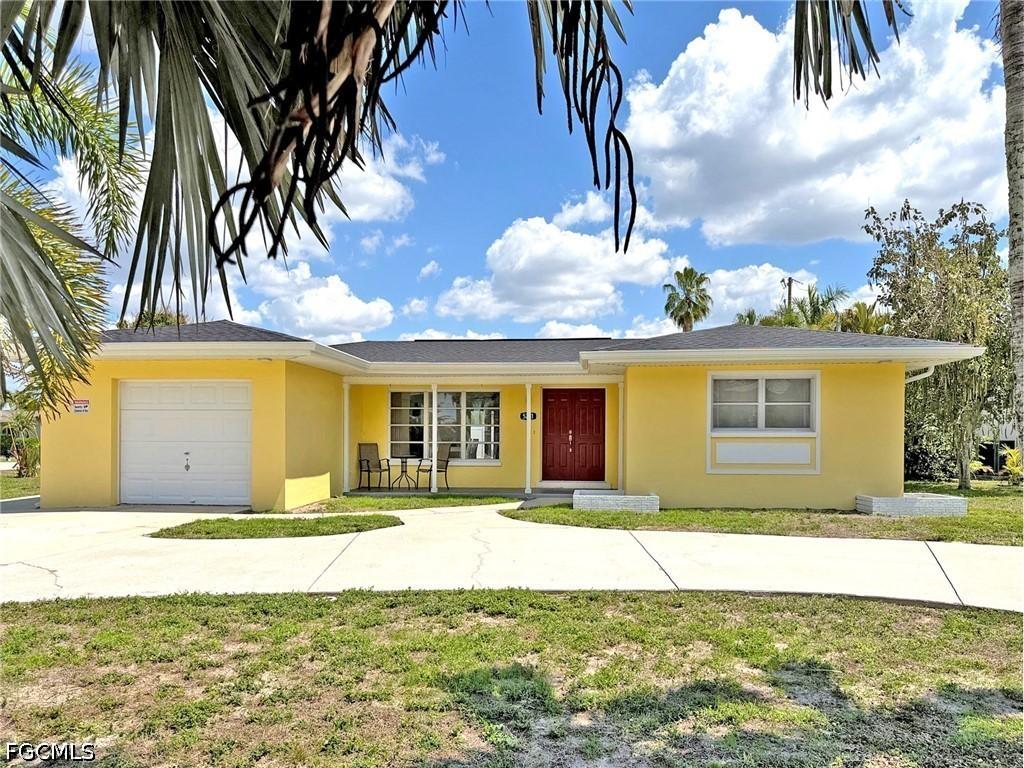 5201 Pocatella Ct., Cape Coral, FL 33904