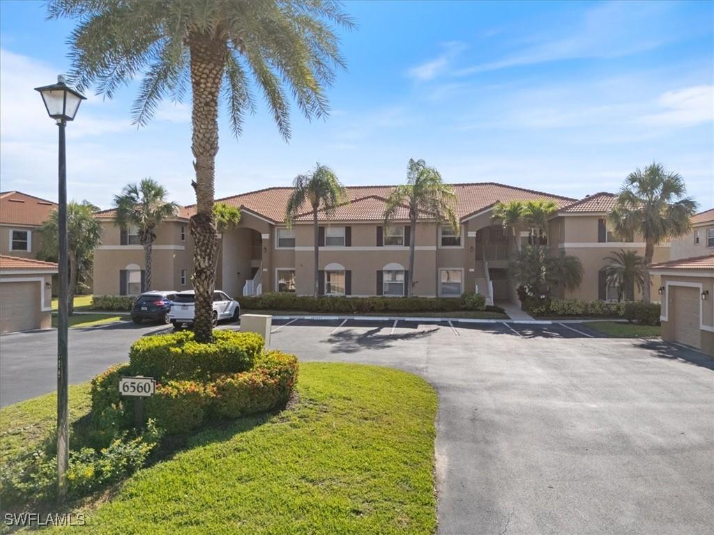 6560 Huntington Lakes Cir. #102, Naples, FL 34119