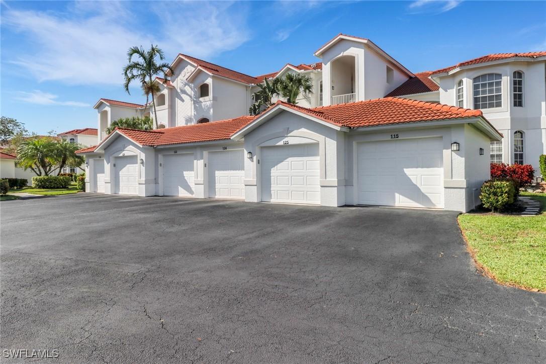 4650 Yacht Harbor Dr. #125, Naples, FL 34112