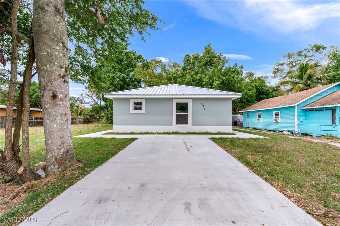 674 Pine St., Fort Myers, FL 33916