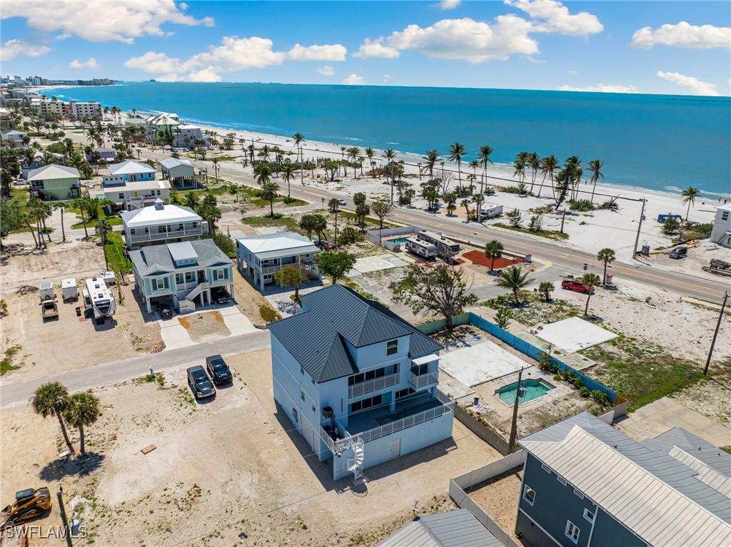 121 Hibiscus Dr., Fort Myers Beach, FL 33931