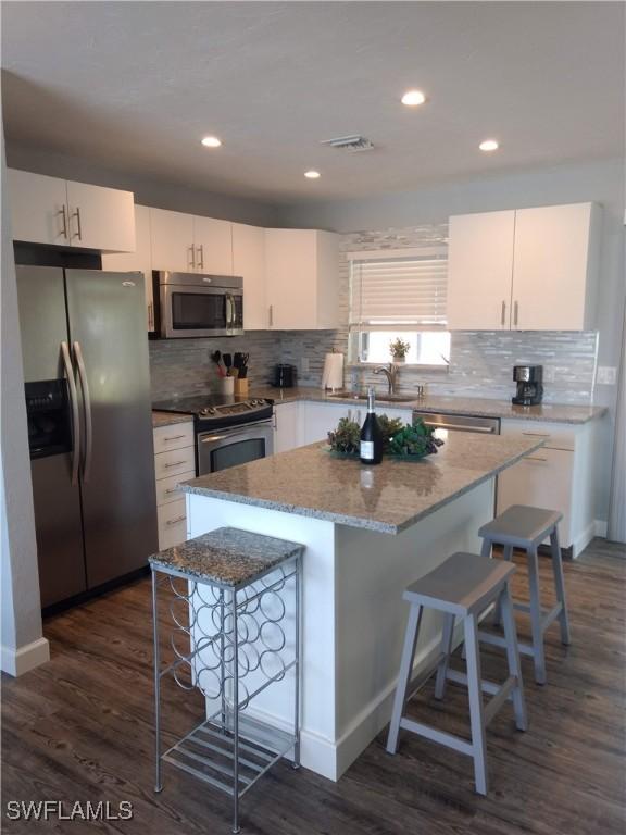 787 106th Ave., Naples, FL 34108