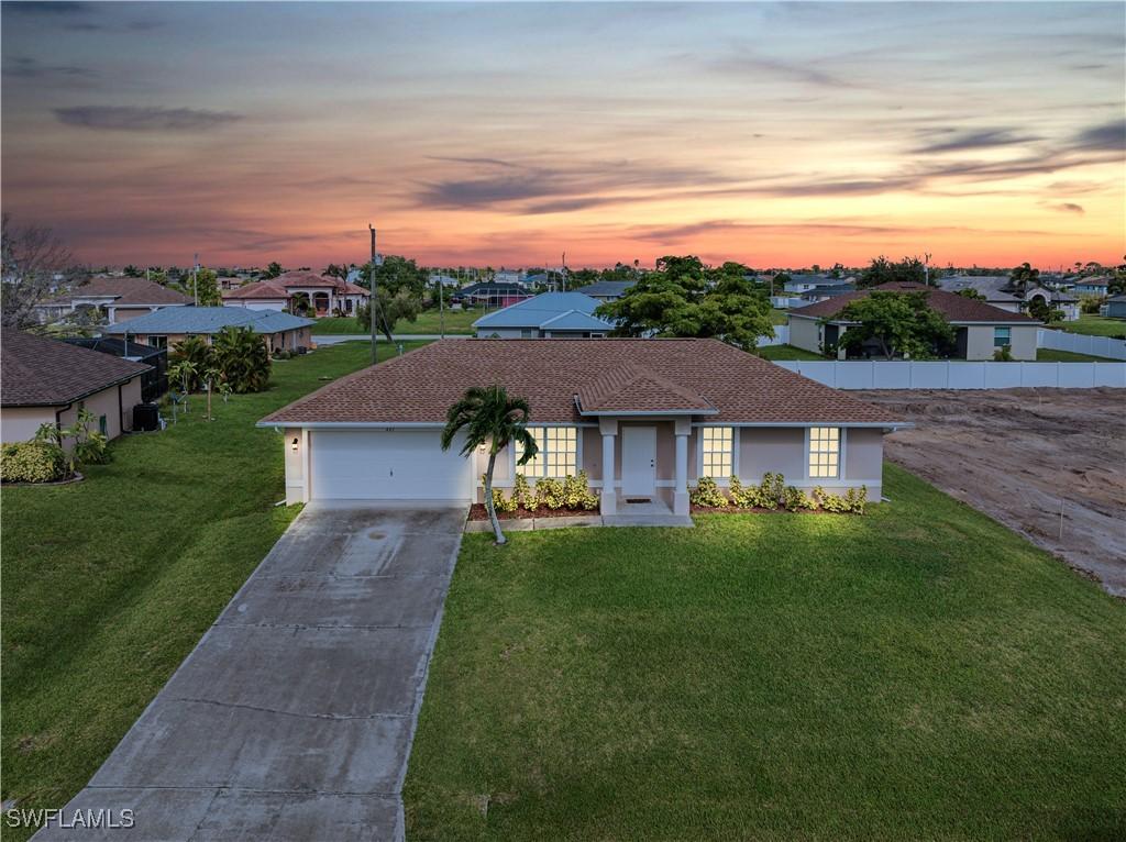 421 NW 20th Pl., Cape Coral, FL 33993