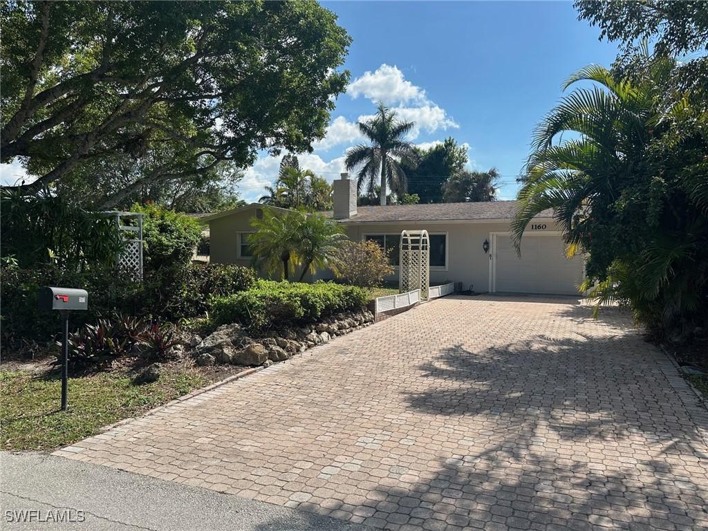 1160 Diana Ave., Naples, FL 34103