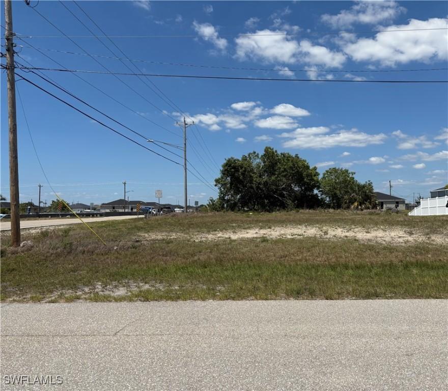 725 NW 19th Ter., Cape Coral, FL 33993