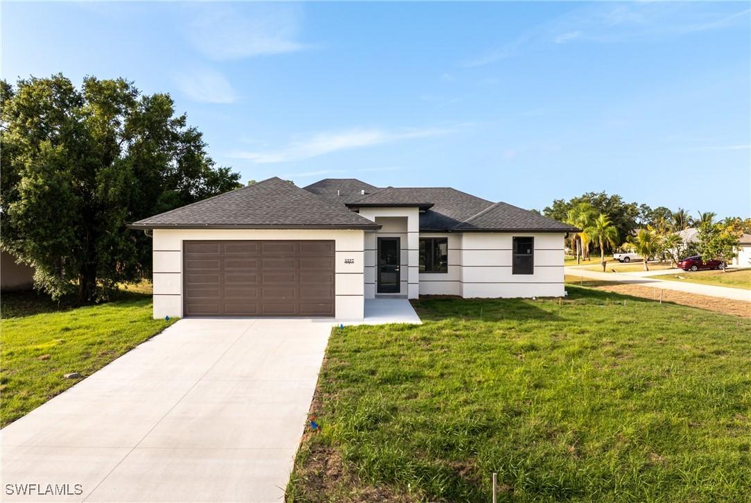 5327 Beauty St., Lehigh Acres, FL 33971