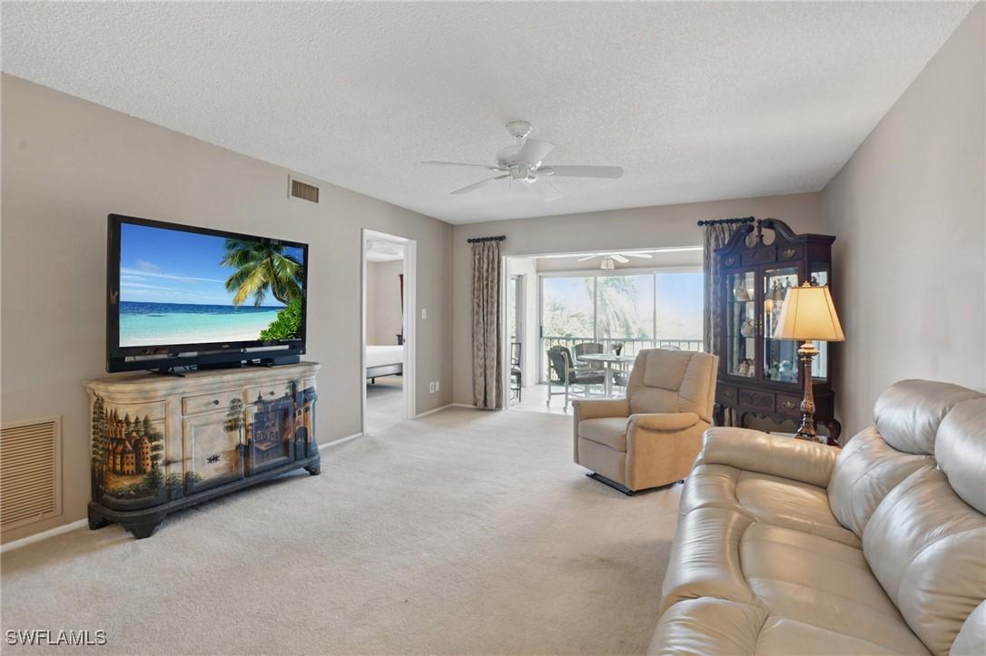 5467 Rattlesnake Hamm Rd. #C-301, Naples, FL 34113