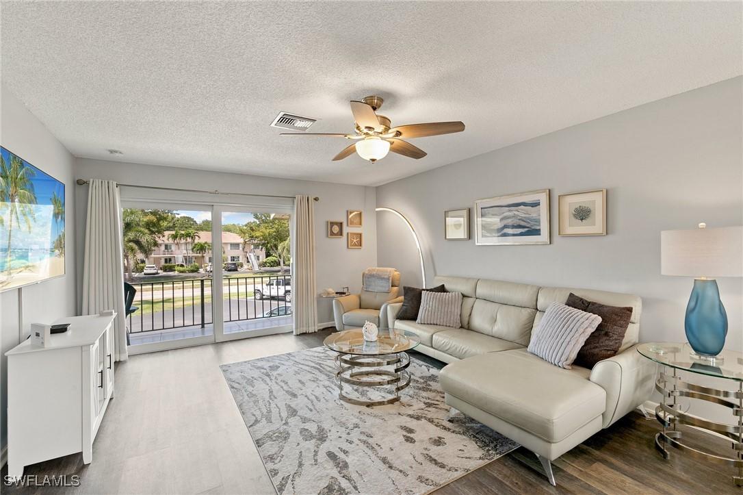 185 Palm Dr. #18H, Naples, FL 34112
