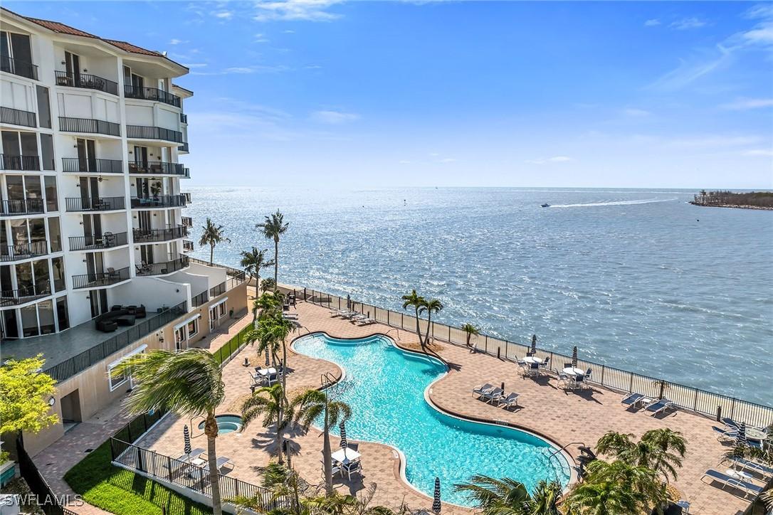 700 La Peninsula Blvd. #306, Naples, FL 34113