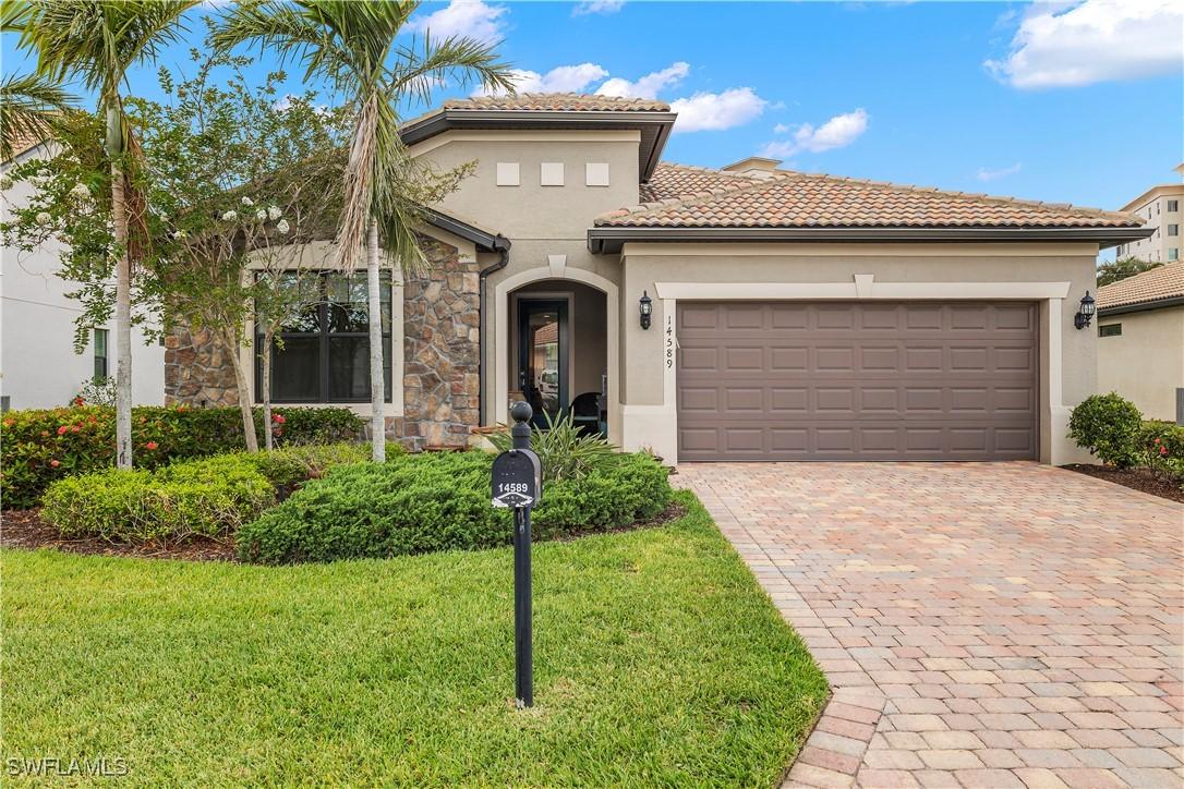 14589 Laguna Dr., Fort Myers, FL 33908