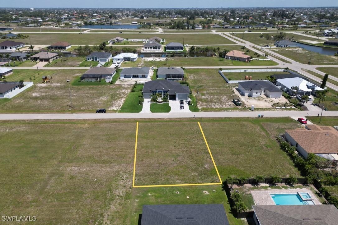 1212 NW 33rd Pl., Cape Coral, FL 33993