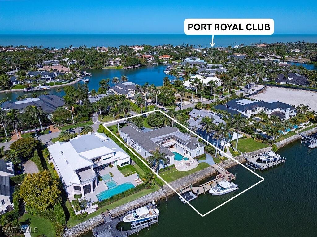 3175 Fort Charles Dr., Naples, FL 34102