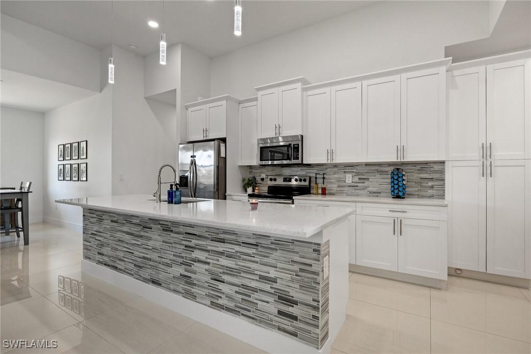 2125 NE 17th St., Cape Coral, FL 33909