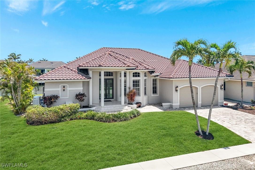 1885 Woodbine Ct., Marco Island, FL 34145