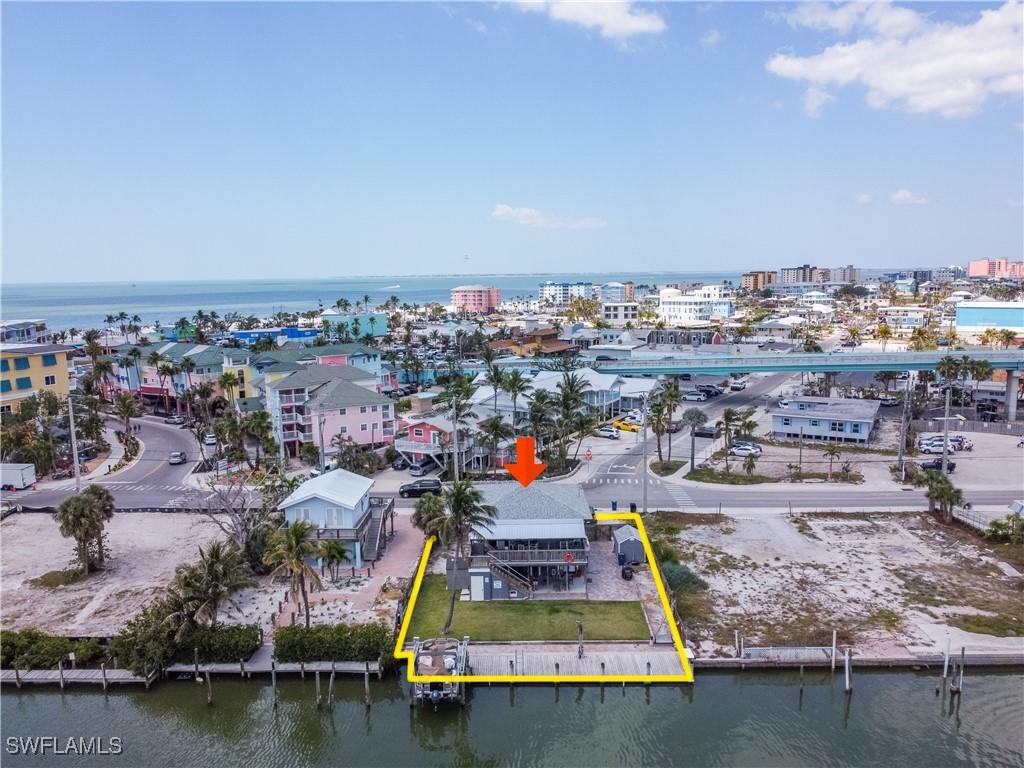 340 Crescent St., Fort Myers Beach, FL 33931