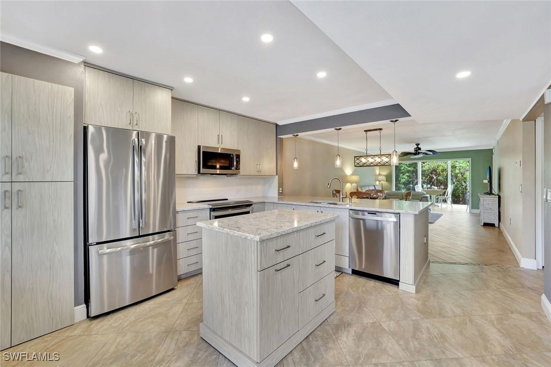 3051 Sandpiper Bay Cir. #I102, Naples, FL 34112