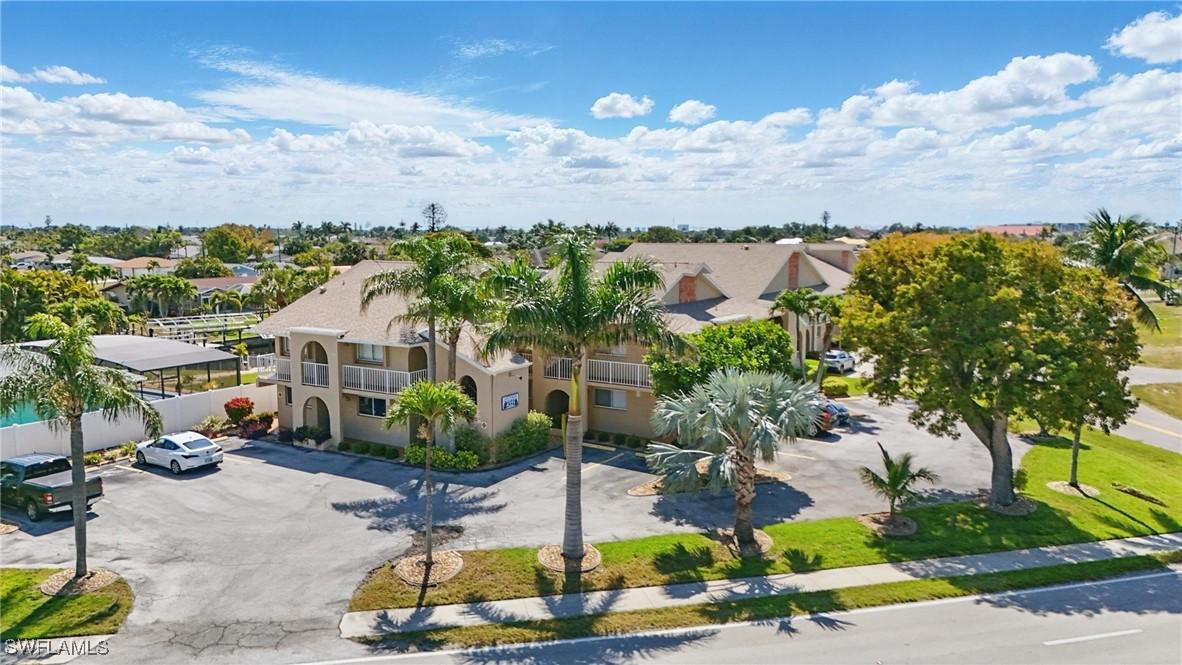 4321 Country Club Blvd. #102, Cape Coral, FL 33904