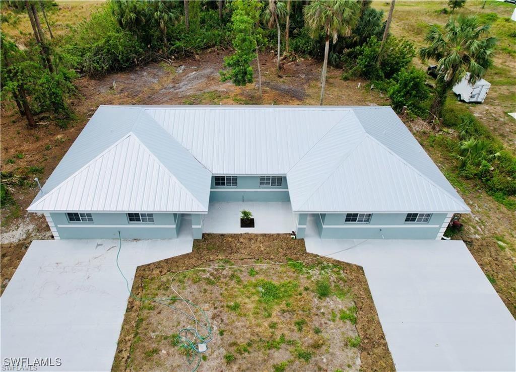 3825/3827 Hollycrest St., Fort Myers, FL 33905