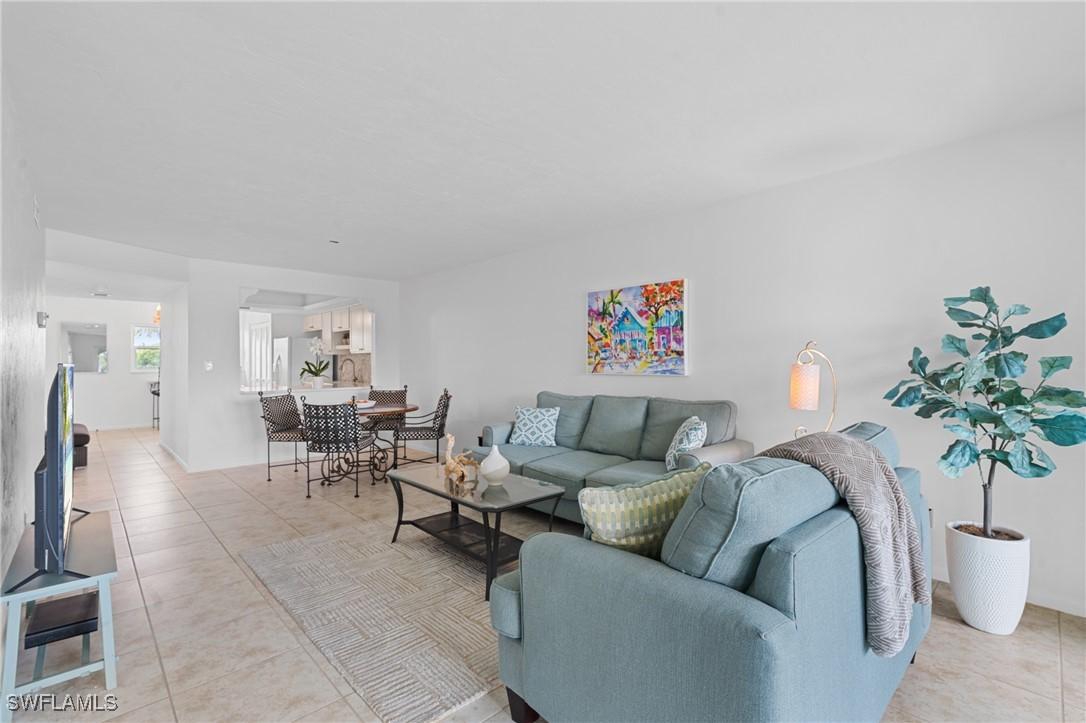 354 Charlemagne Blvd. #E204, Naples, FL 34112