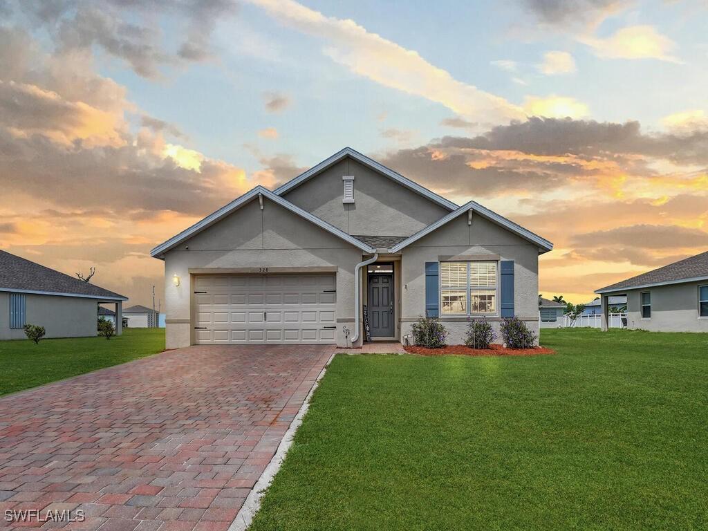 328 SW 24th Pl., Cape Coral, FL 33991