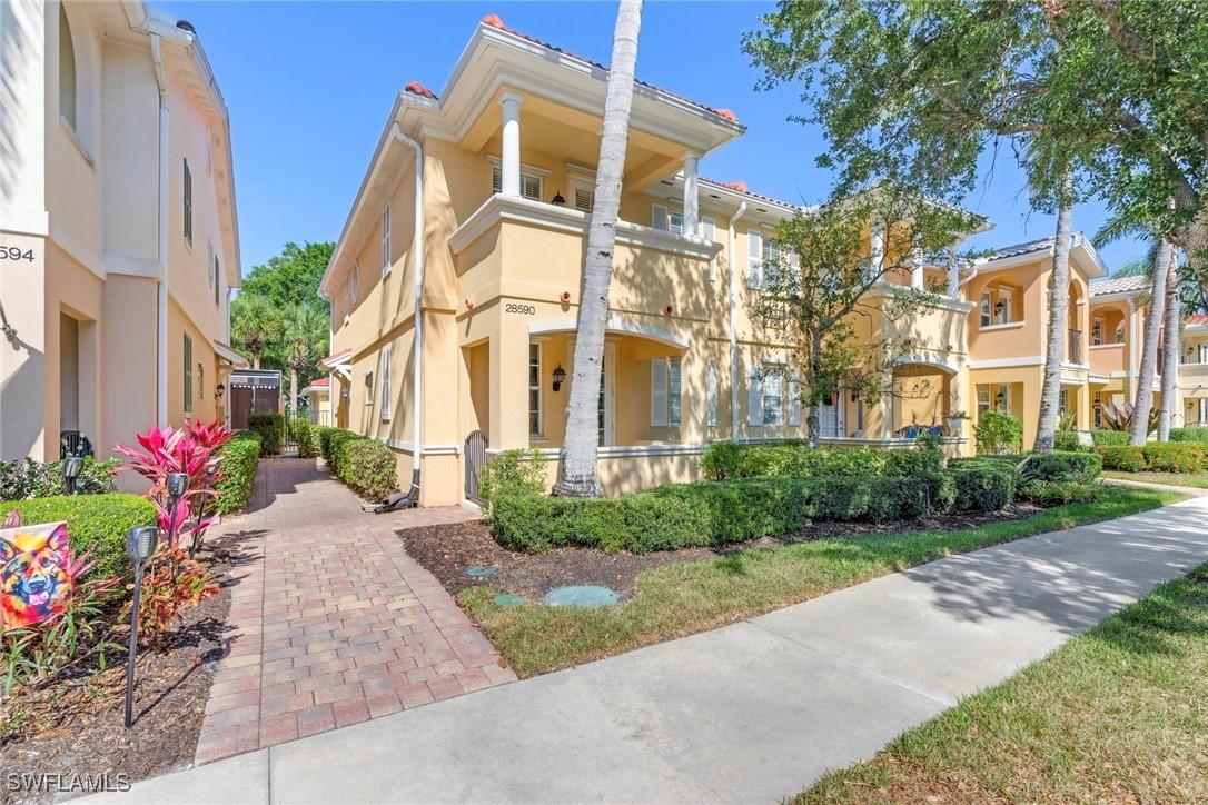 28590 Alessandria Cir., Bonita Springs, FL 34135