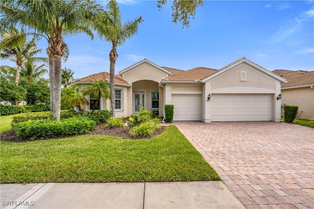 8637 Julia Ln., Naples, FL 34114