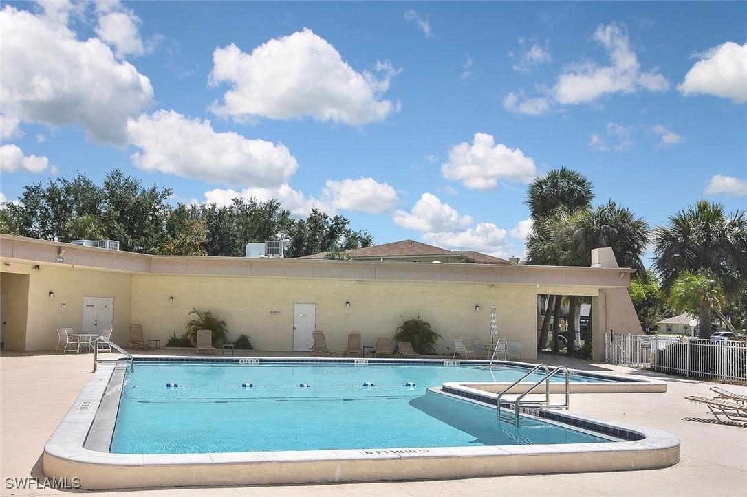 2079 Barkeley Ln. #8, Fort Myers, FL 33907