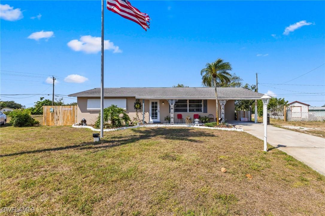 312 Grovewood Ave., Lehigh Acres, FL 33936