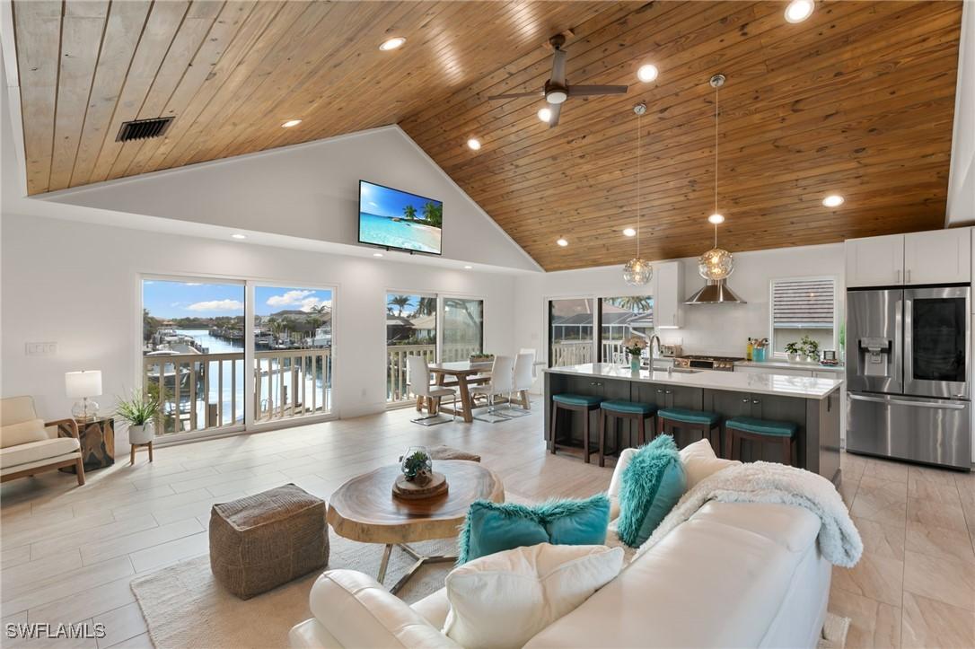 651 Partridge Ct., Marco Island, FL 34145