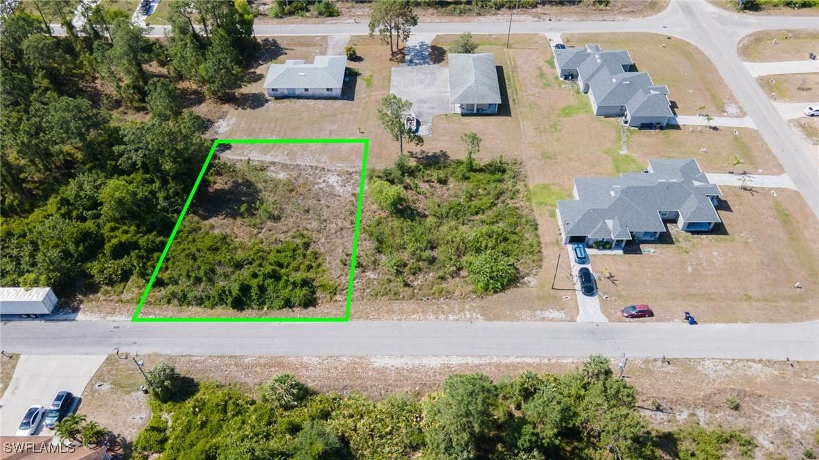 662/664 Chestnut St., Lehigh Acres, FL 33974