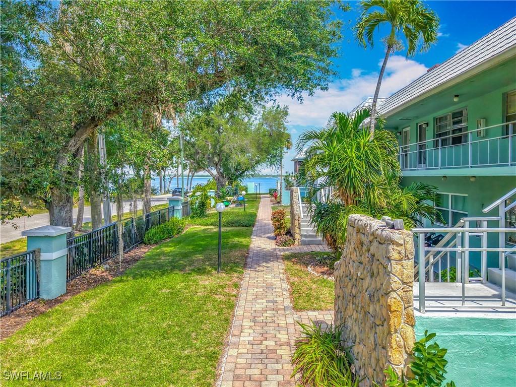 3225 E Riverside Dr. #63F, Fort Myers, FL 33916