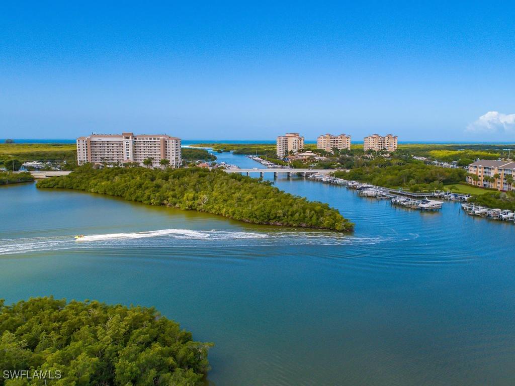 420 Cove Tower Dr. #804, Naples, FL 34110