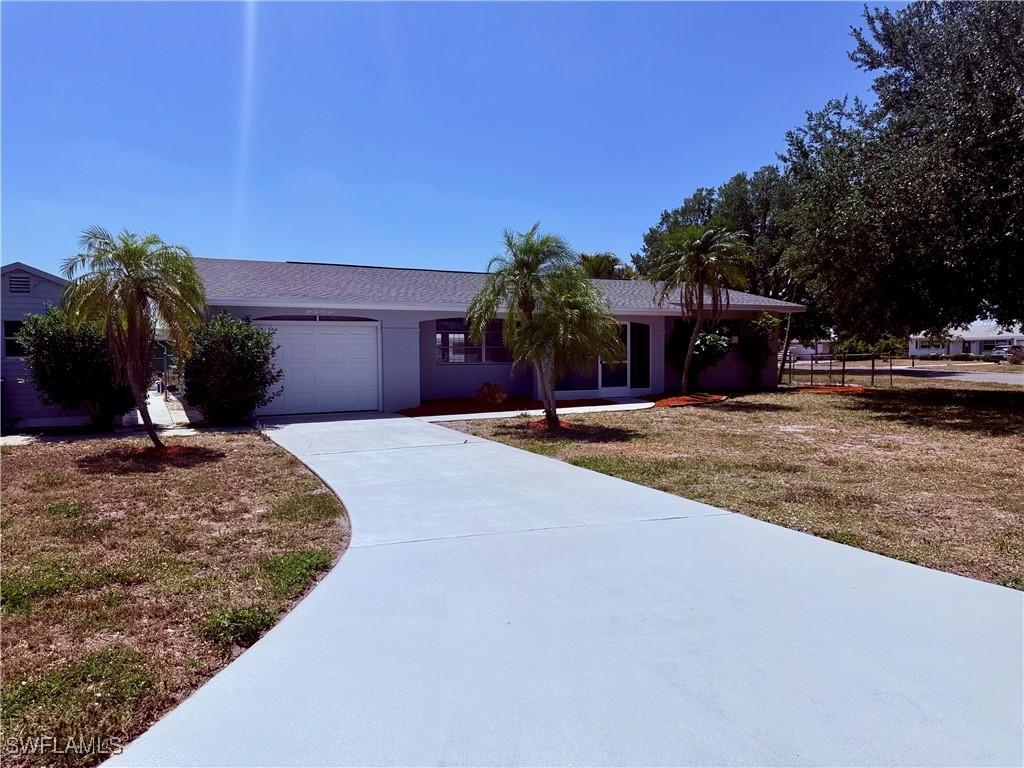 225 Highview Ct., Lehigh Acres, FL 33936