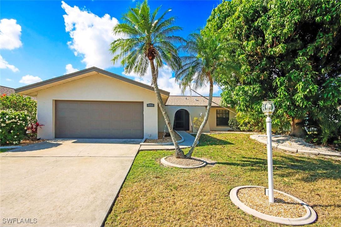 9753 Foxglove Cir., Fort Myers, FL 33919