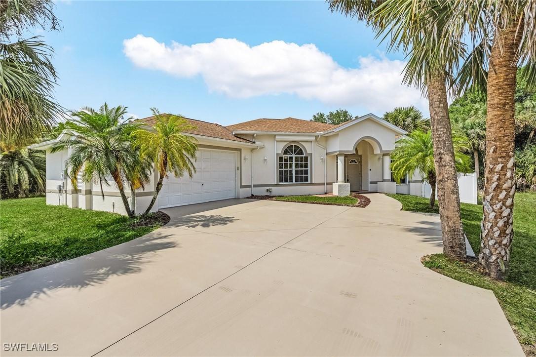 511 North Ave., Lehigh Acres, FL 33972