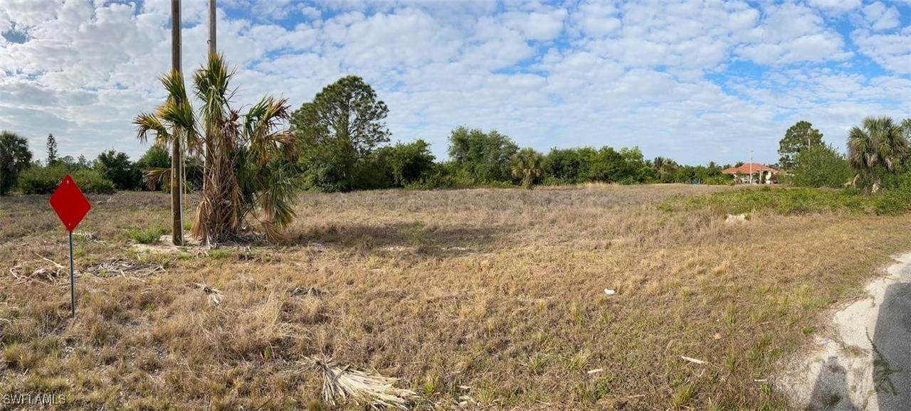 708 Canterbury Cir., Lehigh Acres, FL 33974