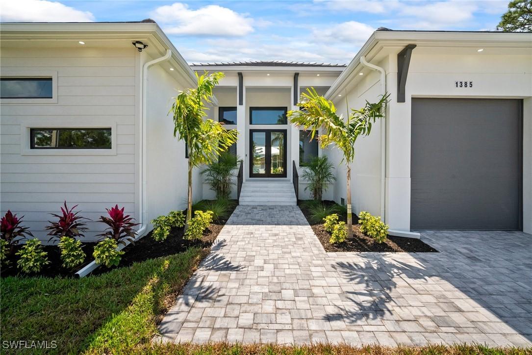 1385 Merrimac Ave., Marco Island, FL 34145