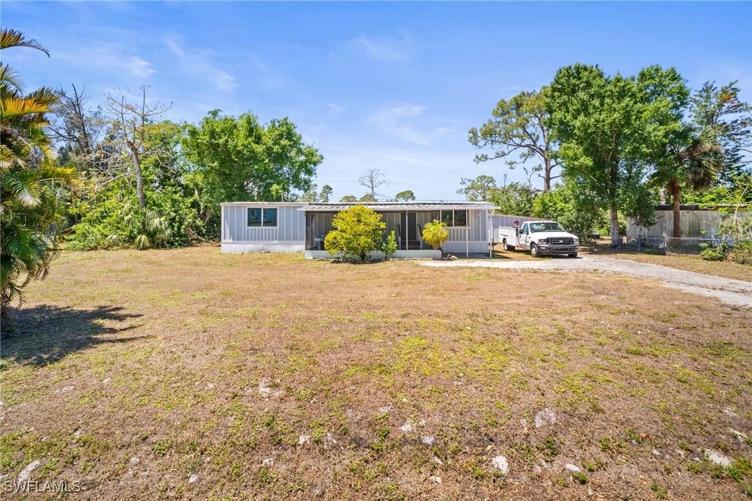 8086 Ebson Dr., North Fort Myers, FL 33917
