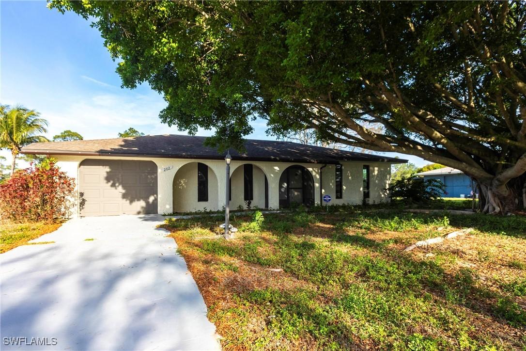 242 Ground Dove Cir., Lehigh Acres, FL 33936