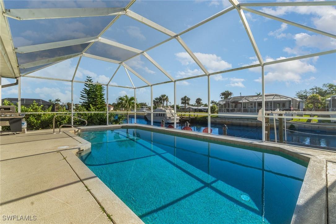 2082 E Tobago Cir., Fort Myers, FL 33905