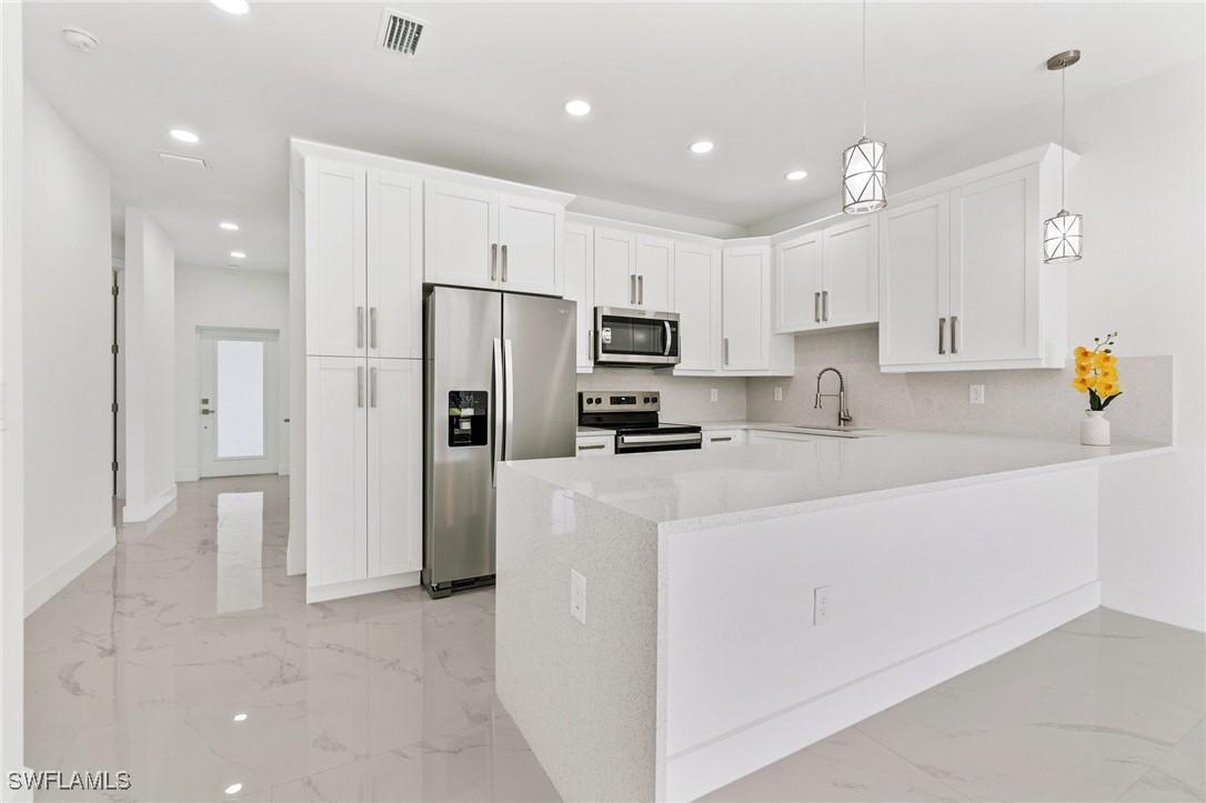 2518 Park Rd., Lehigh Acres, FL 33971