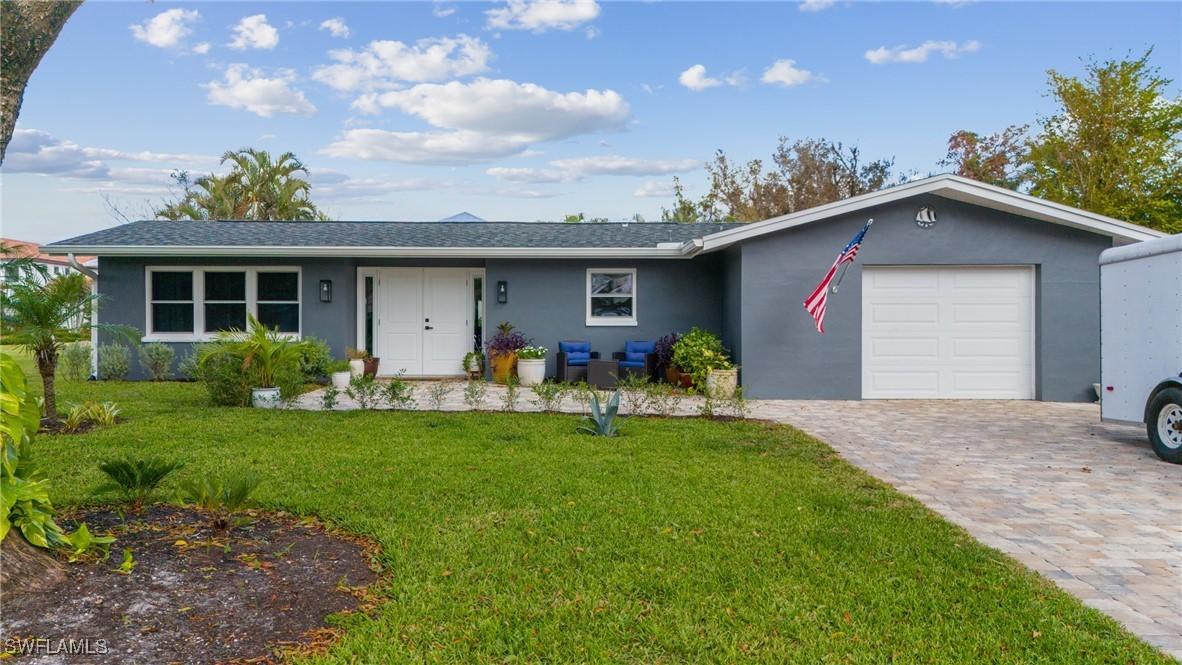 1121 Vesper Dr., Fort Myers, FL 33901