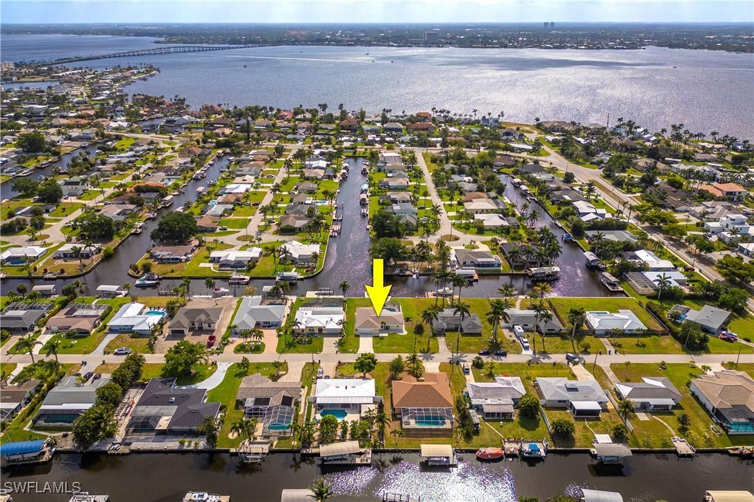 5243 Willow Ct., Cape Coral, FL 33904