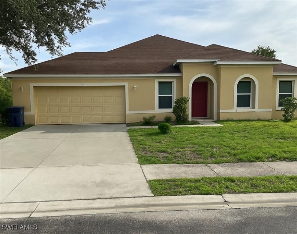 18301 Pine Nut Ct., Lehigh Acres, FL 33972