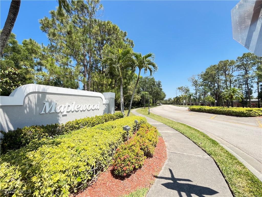 177 Stanhope Cir., Naples, FL 34104