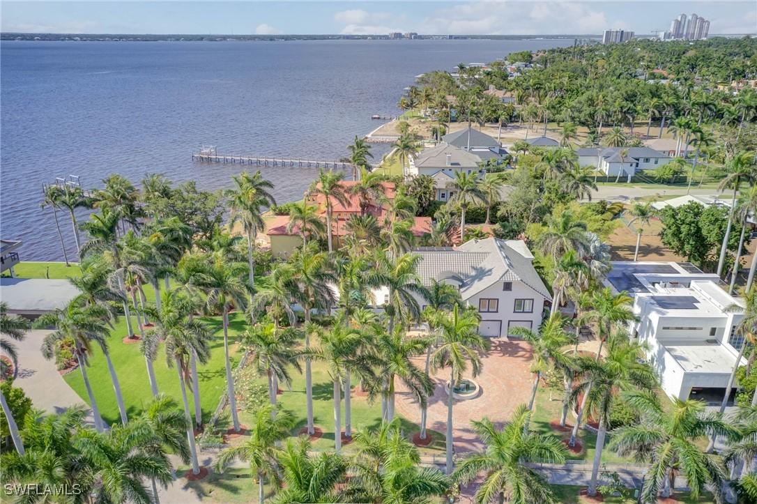 1205 Caloosa Dr., Fort Myers, FL 33901