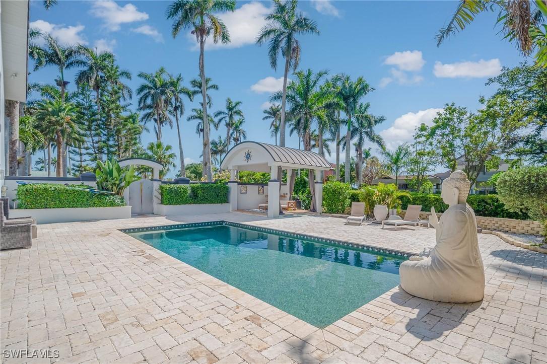 1205 Caloosa Dr., Fort Myers, FL 33901